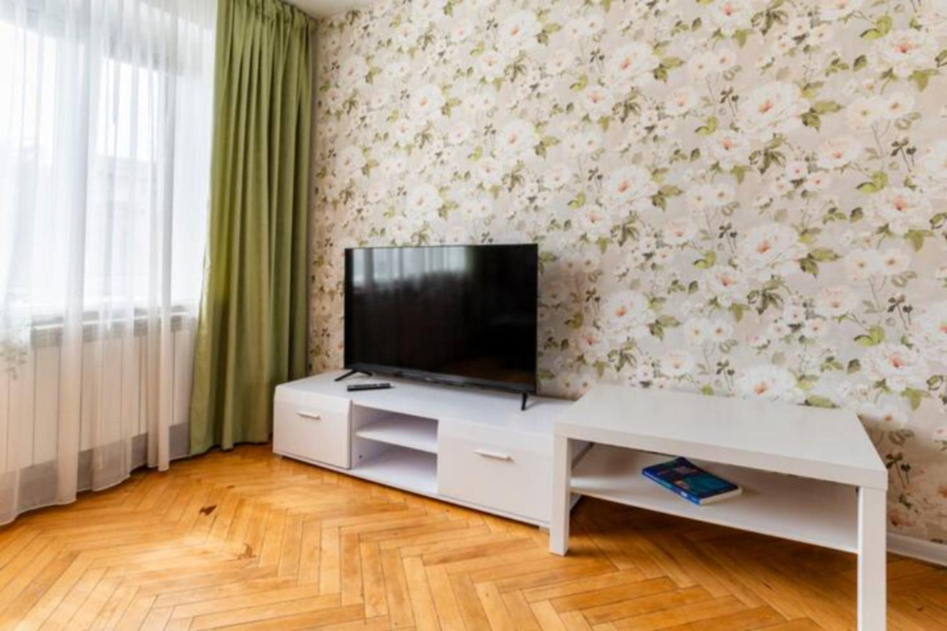 Затишна 2К Квартира З Усім Необхідним Для Життя Поряд З Метро Дарниця Kiev Dış mekan fotoğraf