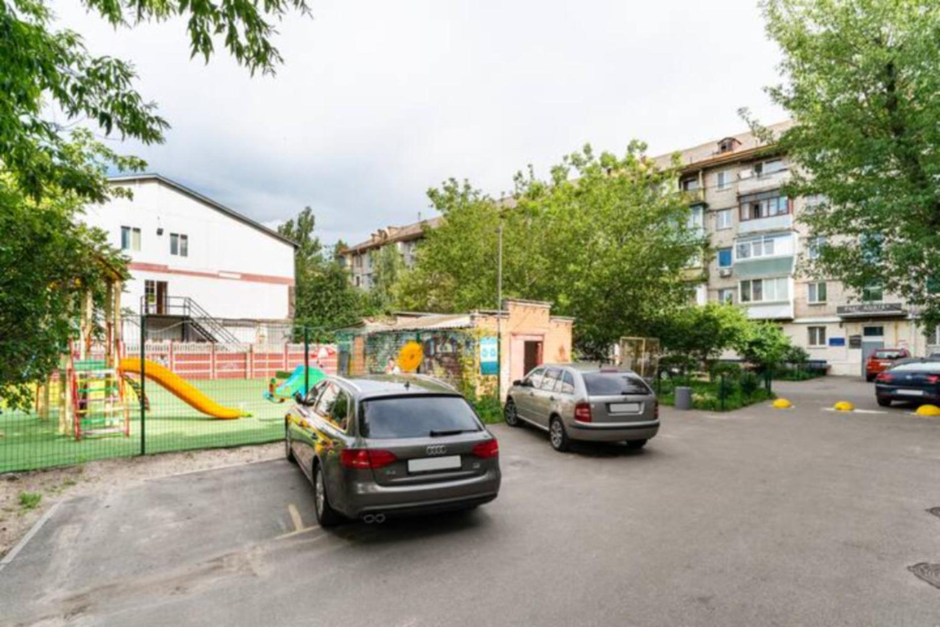 Затишна 2К Квартира З Усім Необхідним Для Життя Поряд З Метро Дарниця Kiev Dış mekan fotoğraf